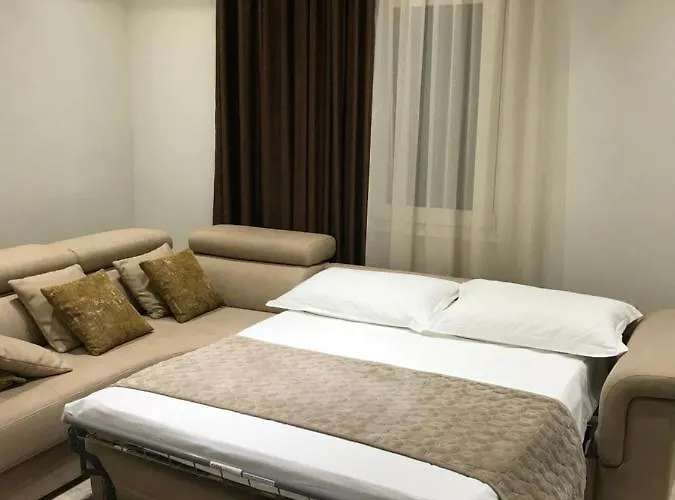 Brilant ティラナ